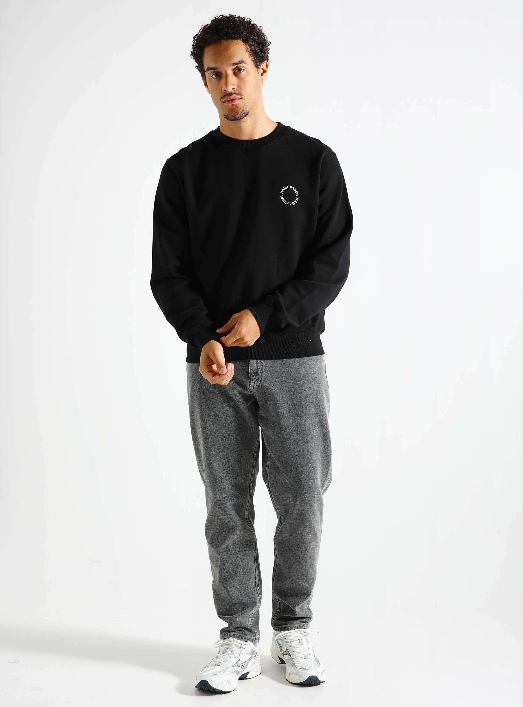 Orbit Sweater Black 1000144