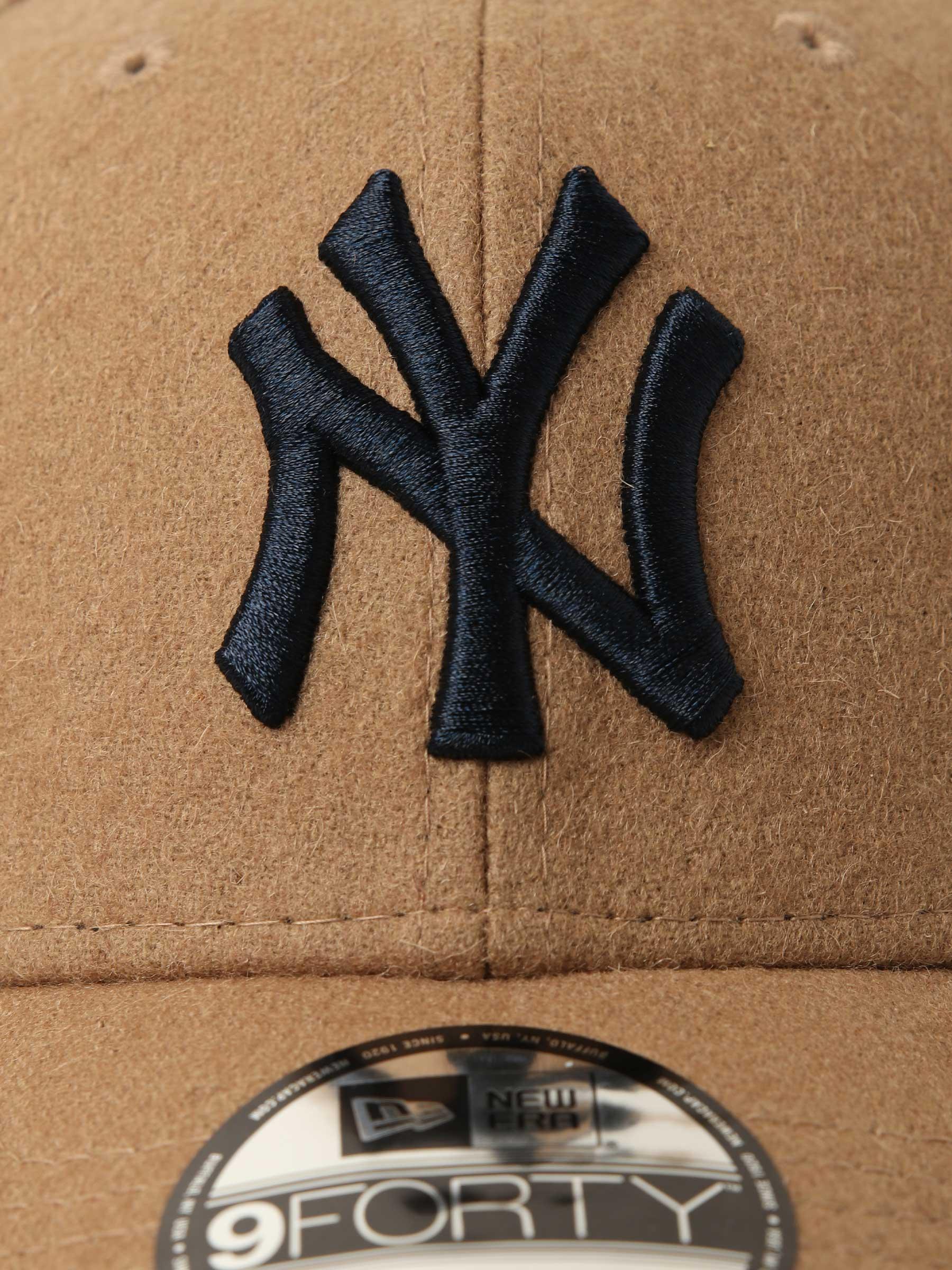 New Era Winterized 9Forty New York Yankees Cap (brown)