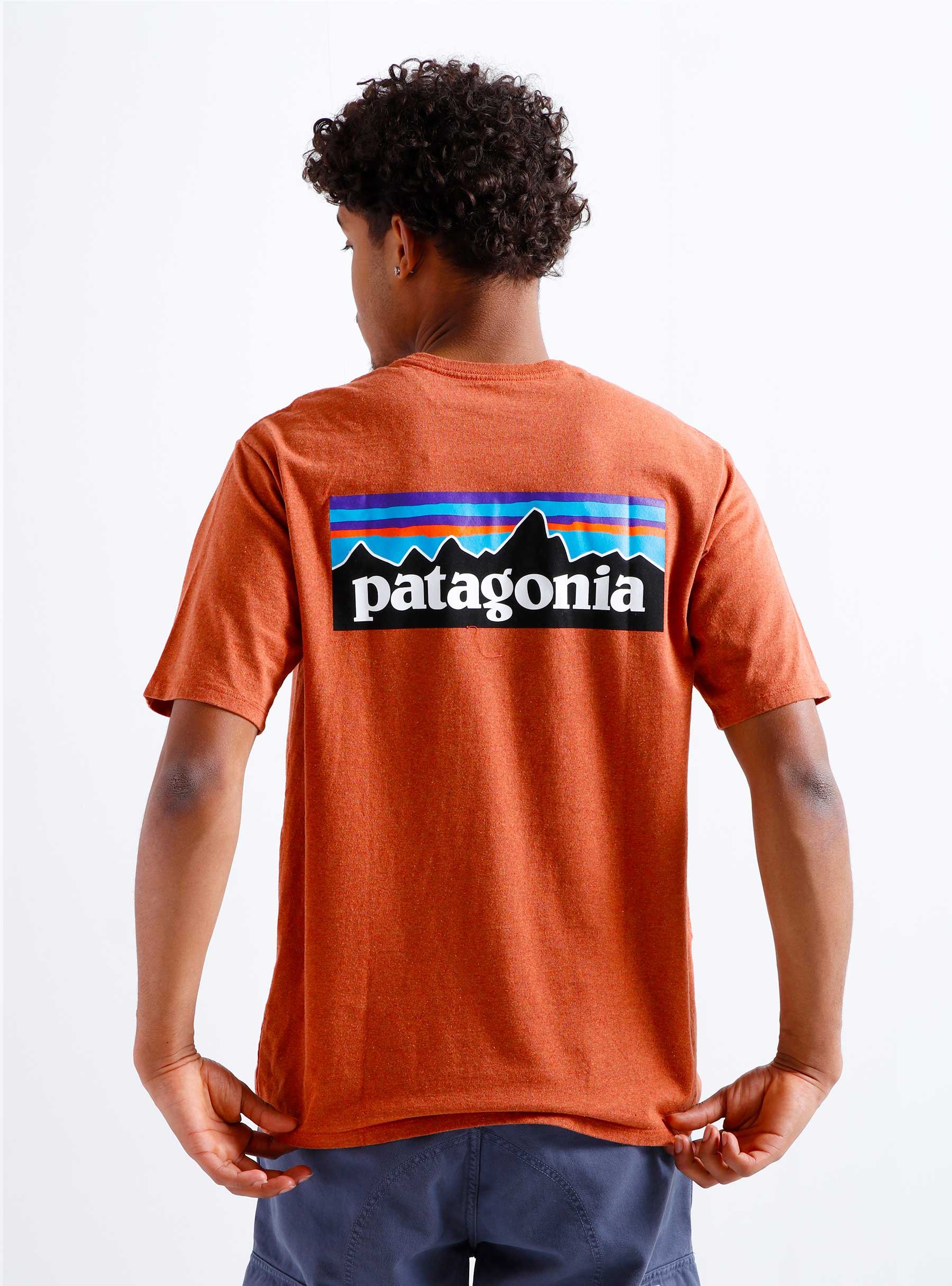 Patagonia M's P-6 Logo Responsibili-Tee Quartz Coral - Freshcotton