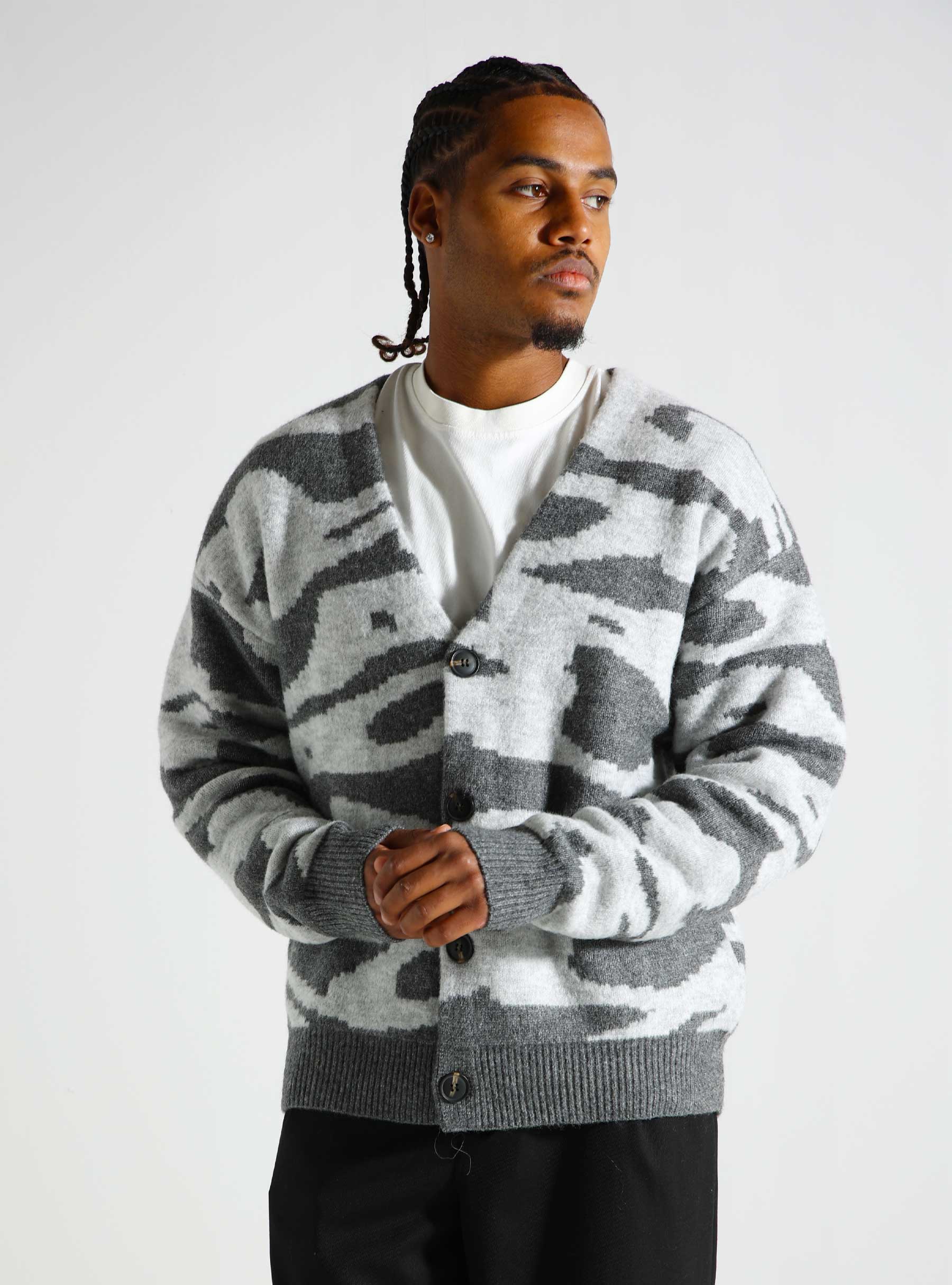 OLAF Wavy Drift Knitted Cardigan Grey M180705