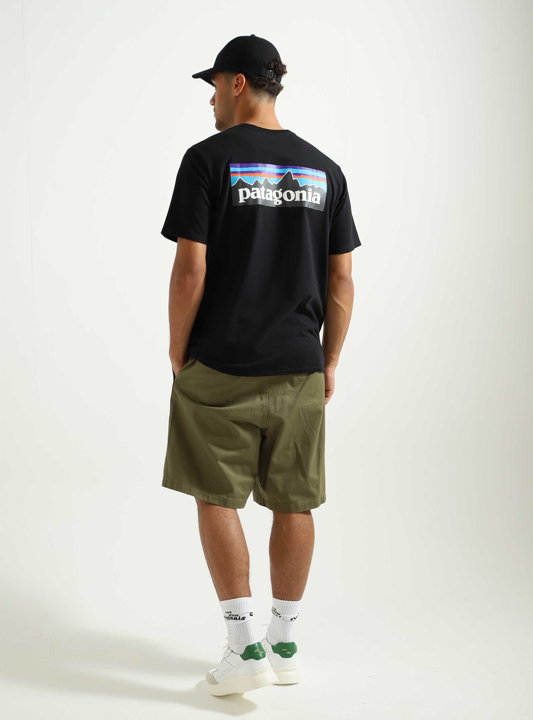 Patagonia M's P-6 Logo Responsibili T-Shirt Black 38504