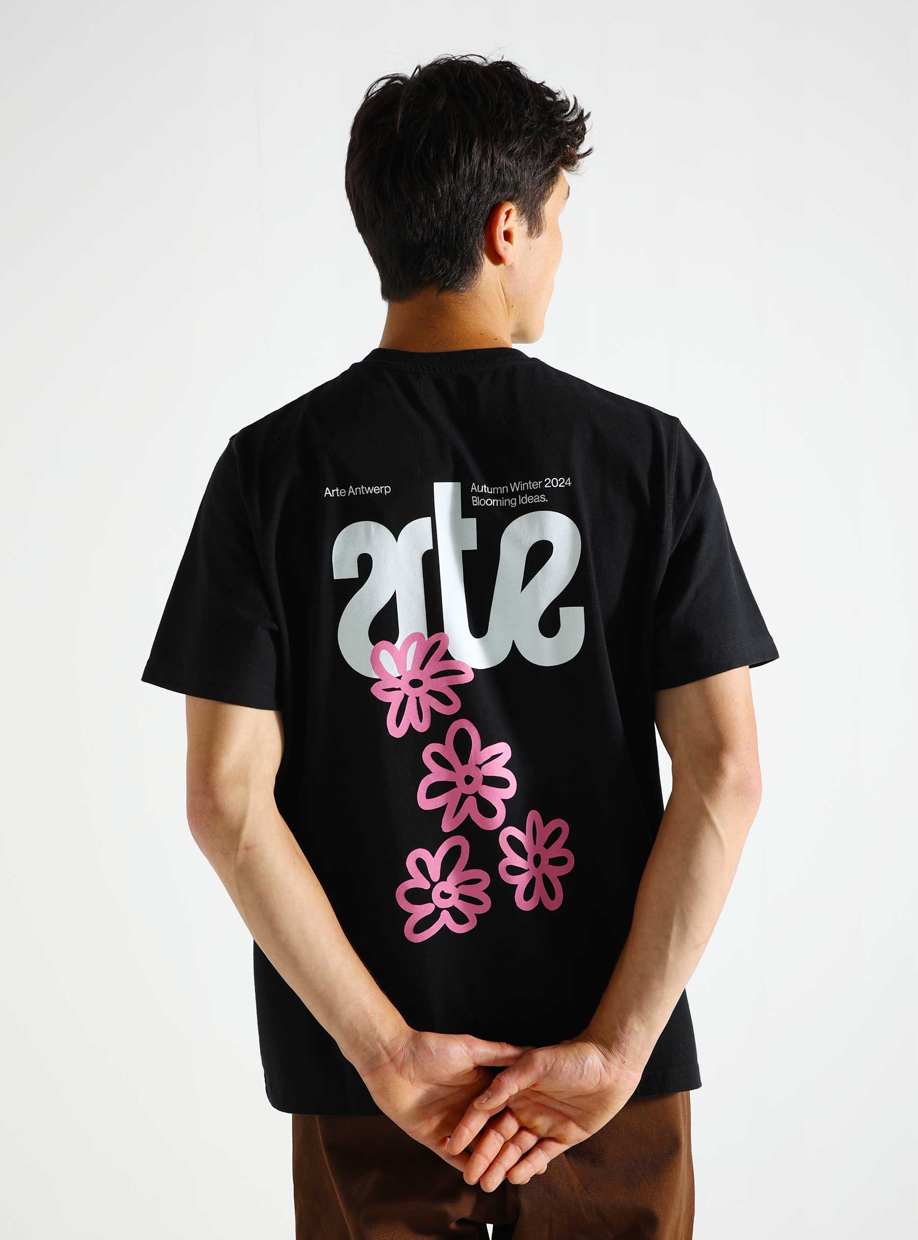 Arte Antwerp Flowers Back T-shirt Black AW24-115T