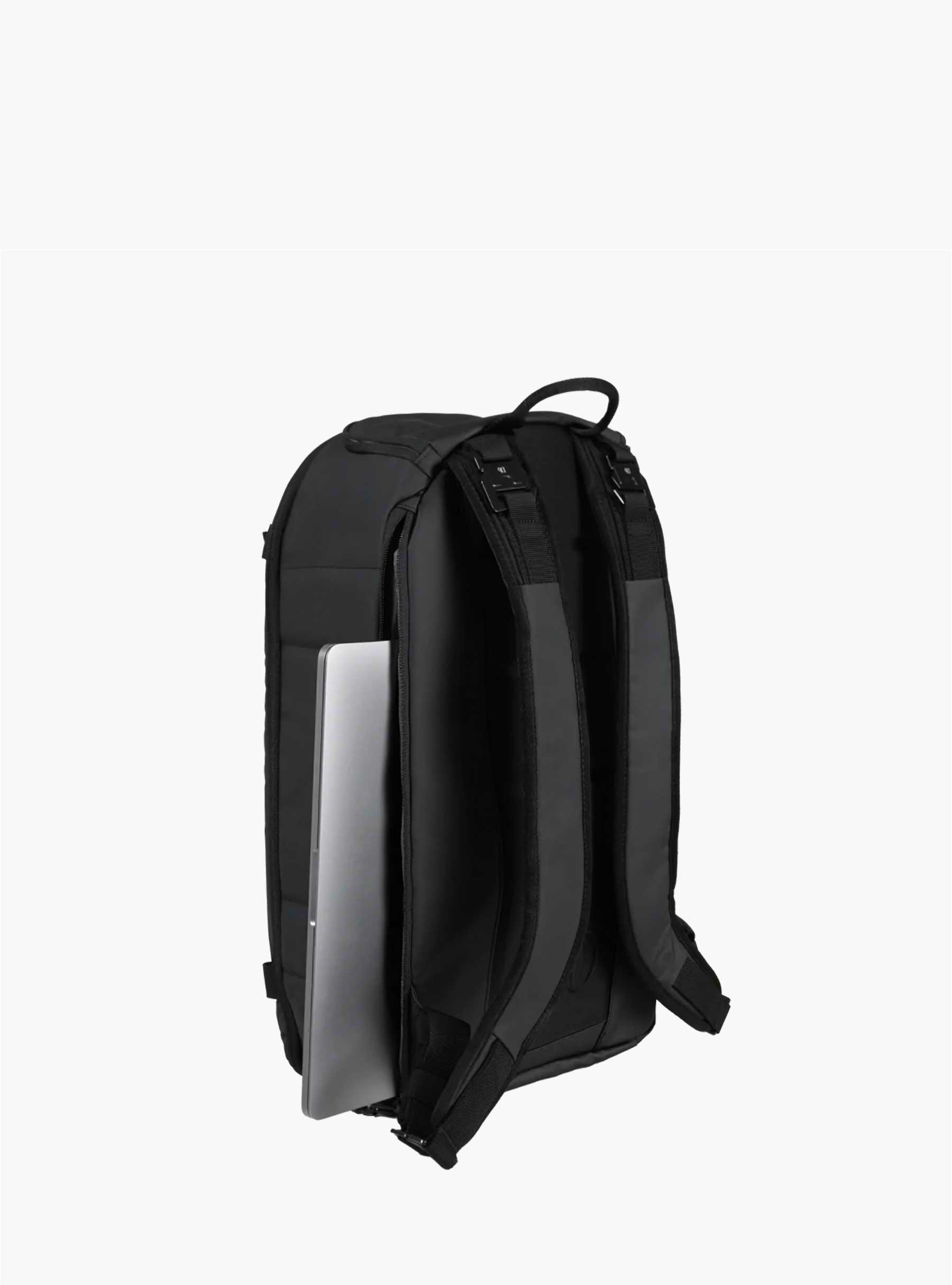 D__b__™ Ramverk Backpack 21L Black Out 1000258004901